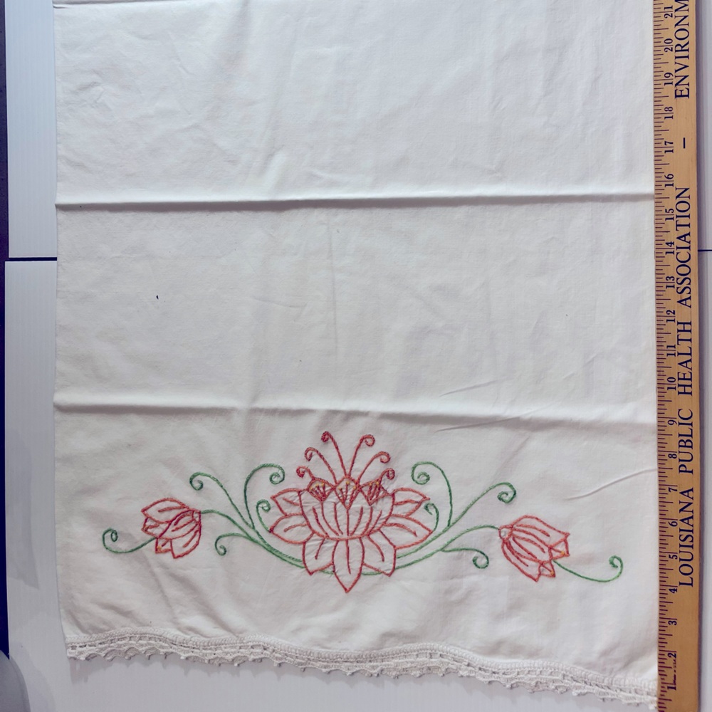 Single vintage embroidered‎ pillow case